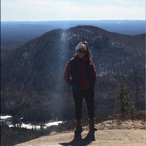 Meet your Posher, Bettina